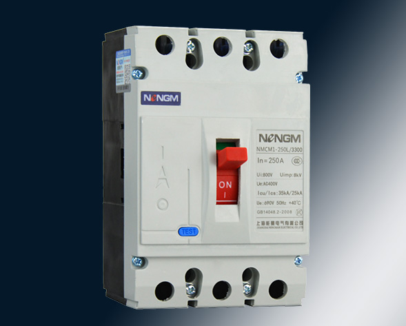 NMCM1系列塑料外殼式斷路器（以下簡(jiǎn)稱(chēng)斷路器），額定絕緣電壓為800V．適用于交流50Hz．額定工作電壓至690V．額定工作電流從10A至1250A的配電網(wǎng)絡(luò)…